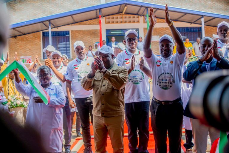 Inauguration du Centre de Santé de la colline de RUTUMO (CDS RUTUMO)